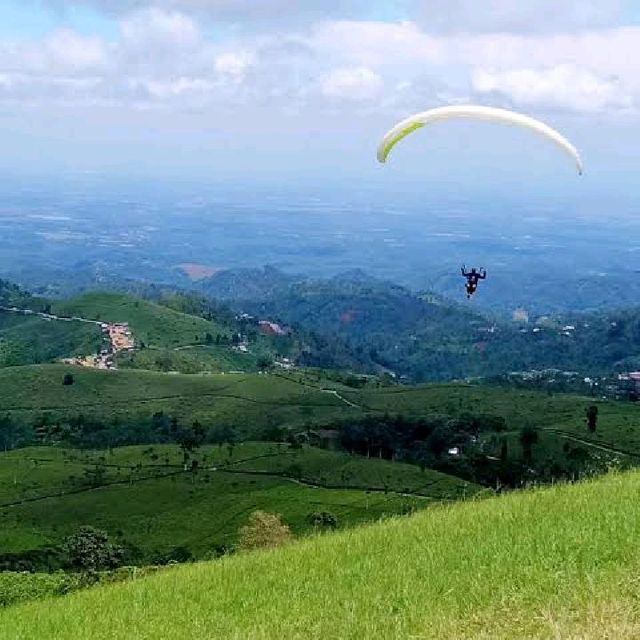 PARAGLIDING KEMUNING