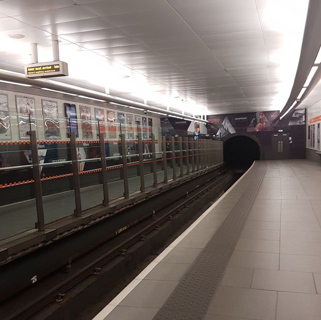 Glasgow Subway - Hillhead