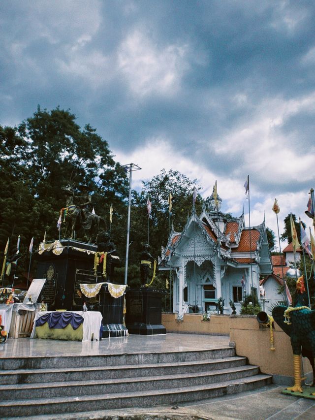 ตามรอยพระเจ้าตากสินมหาราช