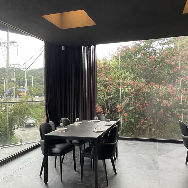 갤러리를 방불케하는 울산 레스토랑 부조화숲 🌳