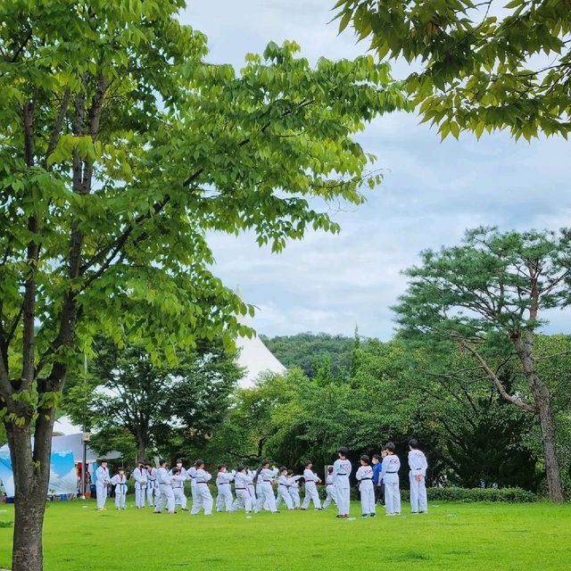 축제 중인 설봉국제조각공원