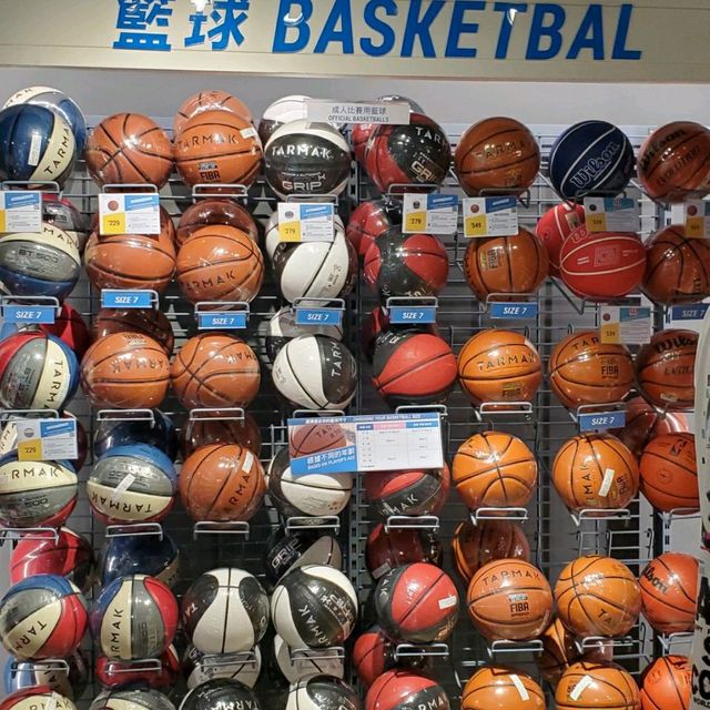 全港最大最多款式運動用品嘅Decathlon
