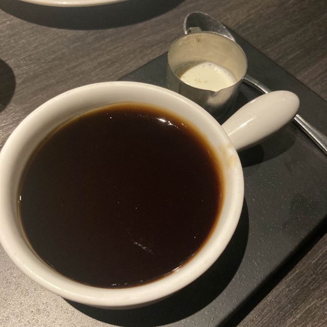 吃裝潢、吃服務、吃肉的品質