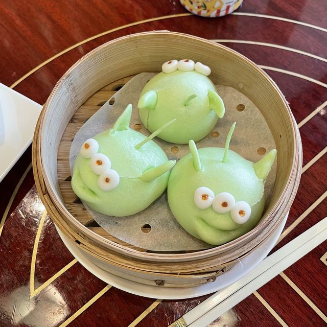 晶河軒，迪士尼特色點心午餐