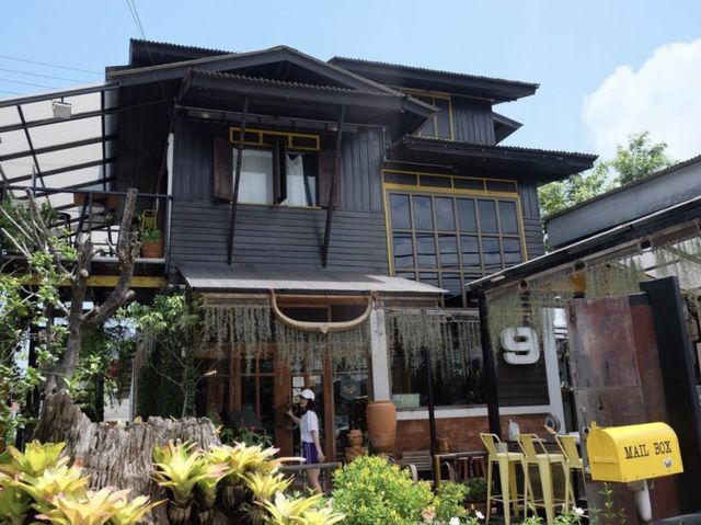 Plachum Café & Bistro 8ริ้ว