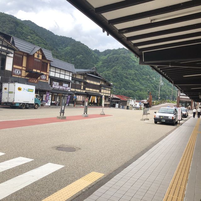 【木曽福島駅】木曽義仲、旗揚げの地。