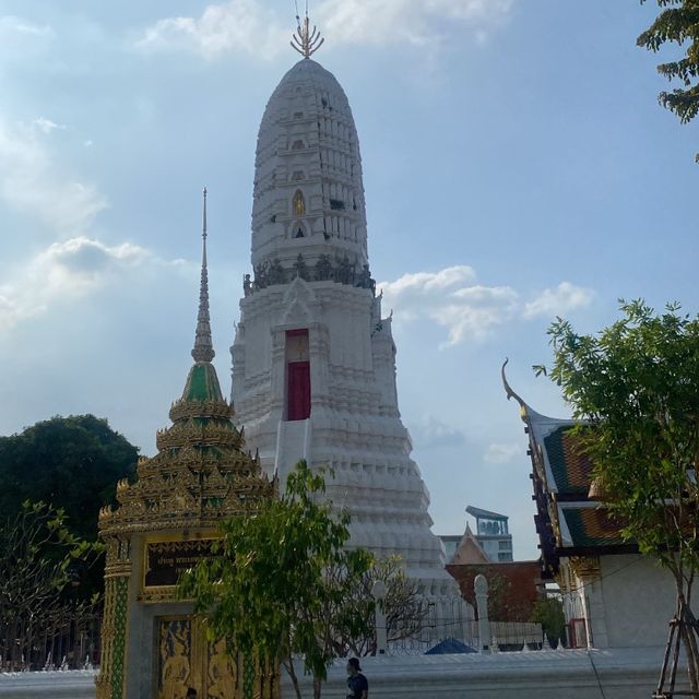 เที่ยววัดริมแม่น้ำเจ้าพระยา วัดระฆัง🔔