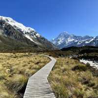 NZ Mt. Cook Hooker Valley Track