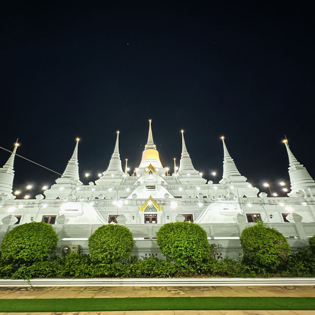 เจดีย์งดงาม