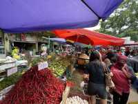 Outdoor farmers’ market