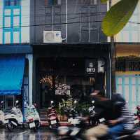 คาเฟ่สายคอกาแฟ “ ONYX Café & Studio Pattani”