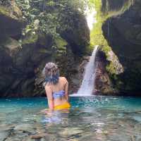 Enjoy the blue volcanic waterfalls 