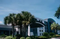 Courtyard by Marriott Gulfport Beachfront Hotels near Bayou Bluff Tennis Club