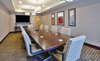 Holiday Inn Express & Suites Geneva Finger Lakes