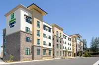Holiday Inn Express & Suites Valencia - Santa Clarita Hôtels à : Stevenson Ranch