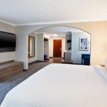 Holiday Inn Express & Suites SUMTER by IHG