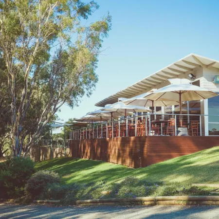 Bridges on Meninya Motel & Apartments