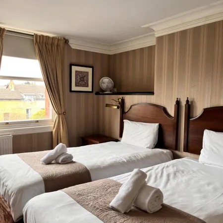 The Mountford Hotel - Free Parking Отели рядом с достопримечательностью «St Michaels»