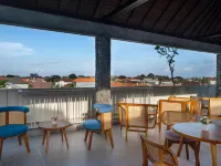 Aralea Coliving Hotels near Six-ways Roundabout