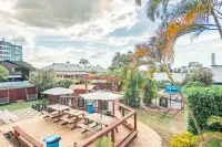 Somewhere to Stay Backpackers Hotels in Taringa