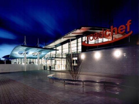 เดย์ อินน์ บาย วินด์แฮม แคนน็อค นอร์ตัน เคนส์ M6 โทล