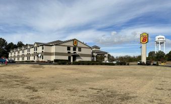Super 8 by Wyndham Hernando