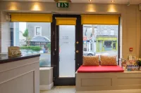 The Eyre Square Townhouse Hotels in Galway