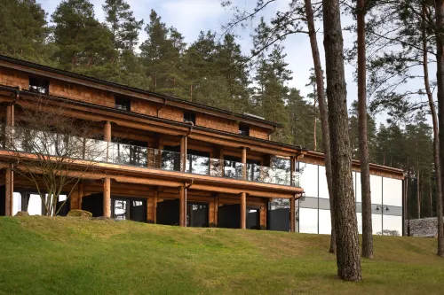 Esperanza Lake Resort, a Member of Design Hotels فنادق في تراكاي