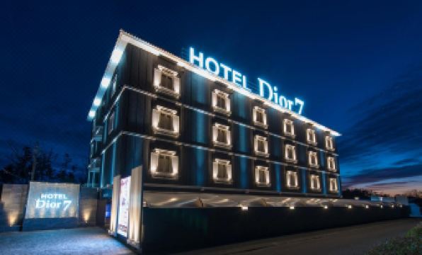Hotel Dior7