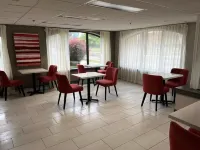 Ramada by Wyndham Milwaukee - sarapan