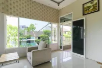 Griya Mulya Near Alun Alun Batu Mitra RedDoorz Hotels in Batu