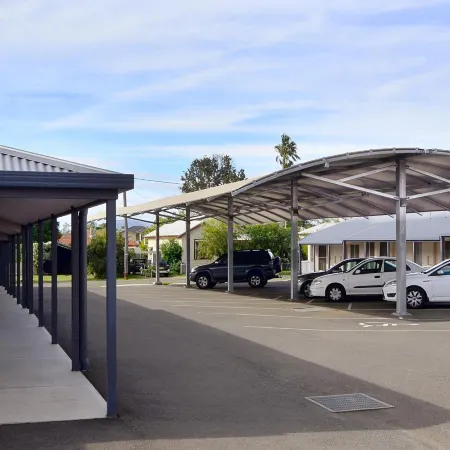 Mackellar Motel