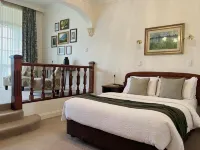 Victoria House Motor Inn - Motels