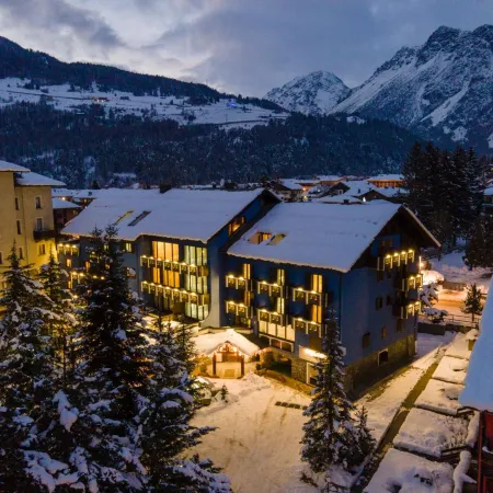 Hotel Baita Clementi Отели в г. Бормио
