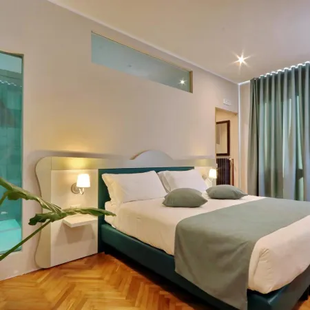 Vico Rooms and Terrace Отели рядом с достопримечательностью «Тор-ди-Квинто»