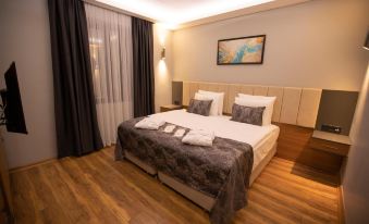 Divares Luxury Hotel