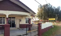 Semarak Beach Inn Hotel in zona Tanjung Jara Beach