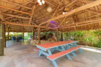 Sunset Cove Beach Resort