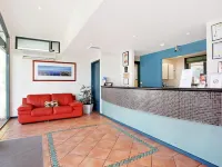 Travellers Motor Village Hotels in Mayfield West
