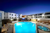 Aqua Suites - Beach