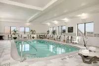 Hampton Inn & Suites Addison - 2-Star