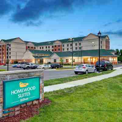 Homewood Suites by Hilton Woodbridge Hotel Exterior