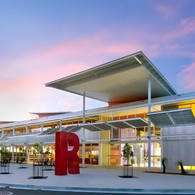 CBD Executive Apartments Hotels near Central Queensland Military and Artefacts Museum