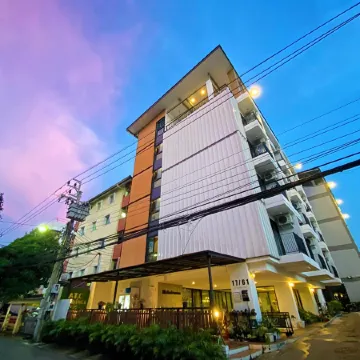ATC Residence Отели рядом с достопримечательностью «Станция метро Wong Sawang»