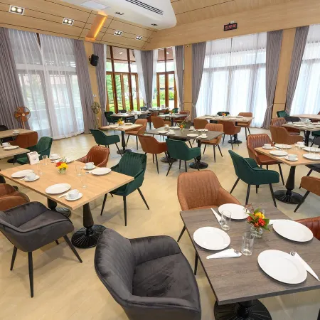 Avarin Resort