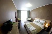 Green Park Hotel