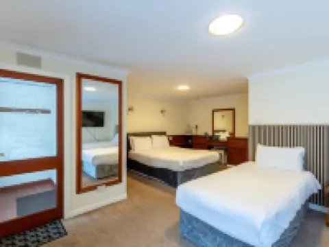 The Bein Inn Hotel & Restaurant Hotels in Perth