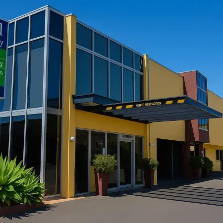 Harbour City Motor Inn & Conference Отели рядом с достопримечательностью «Парк Мемориал»