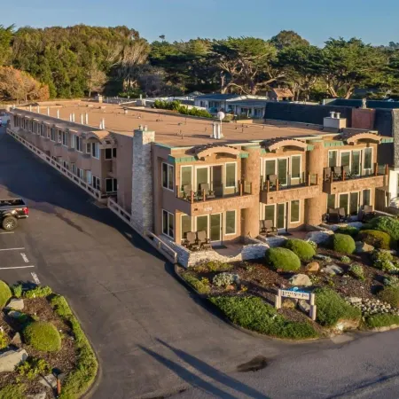 Little Sur Inn