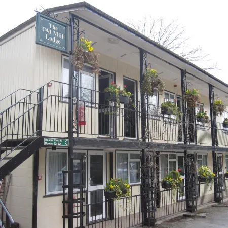 Old Mill Hotel & Lodge Отели в г. Бат